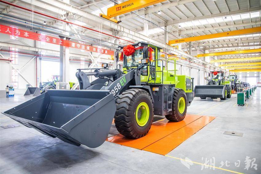 采埃孚亚太区最大安全气囊生产基地在武汉落成