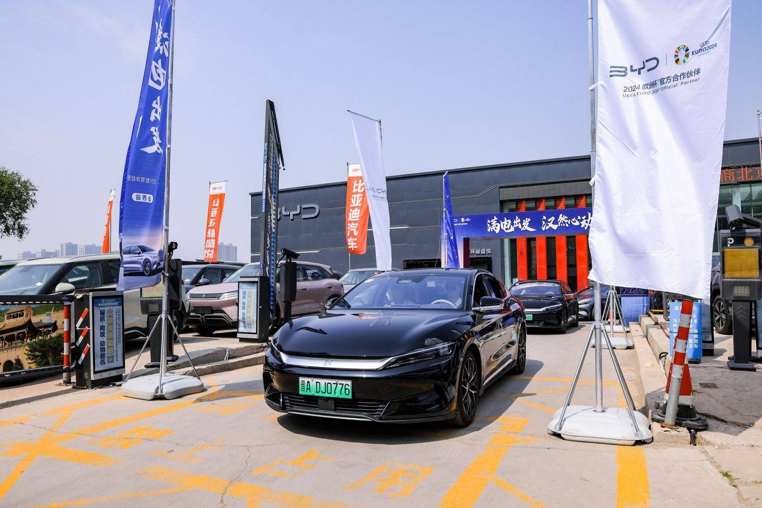 配备云辇底盘 疑似仰望U7猎装版谍照曝光