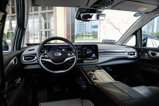 第二代埃安AION V内饰首次亮相