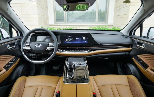 第二代埃安AION V内饰首次亮相