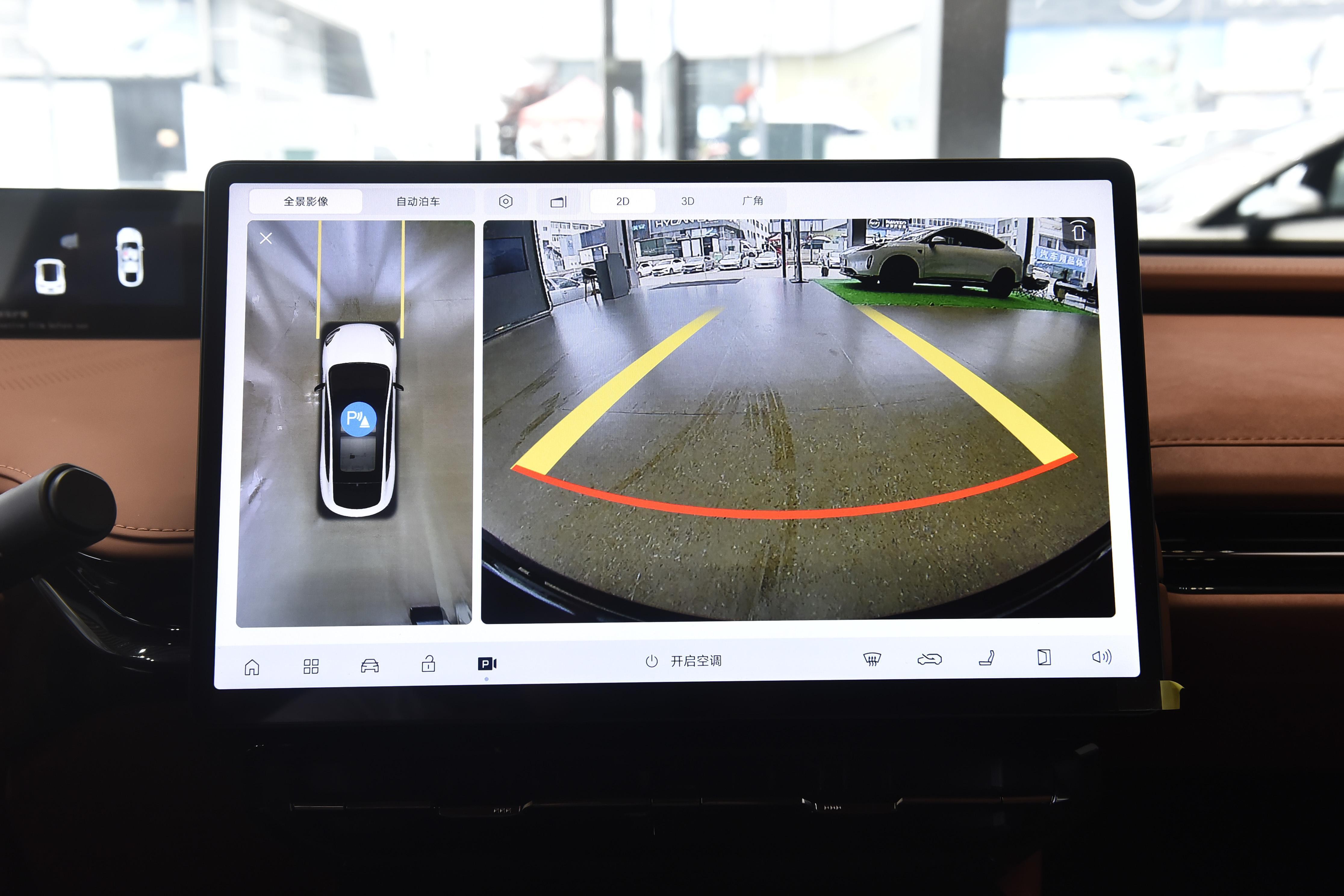 复杂路况从容应对，昊铂HT入围智驾第一梯队不玩虚的