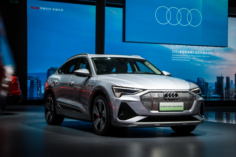 突破科技，启迪未来 ​一汽奥迪携Q6L e-tron亮相“设计上海”，谱写未来灯光技术新篇