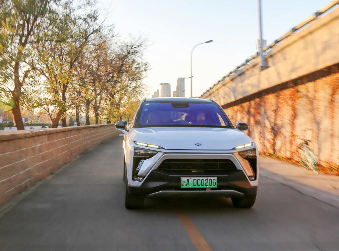 蔚来与中国一汽首项合作落地，一汽红旗全面接入蔚来充电网络