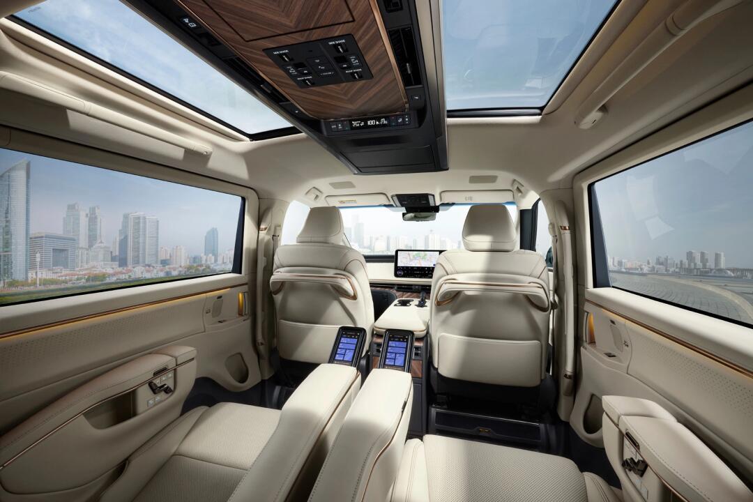 雷克萨斯终于醒悟了，但国产不是万能解药