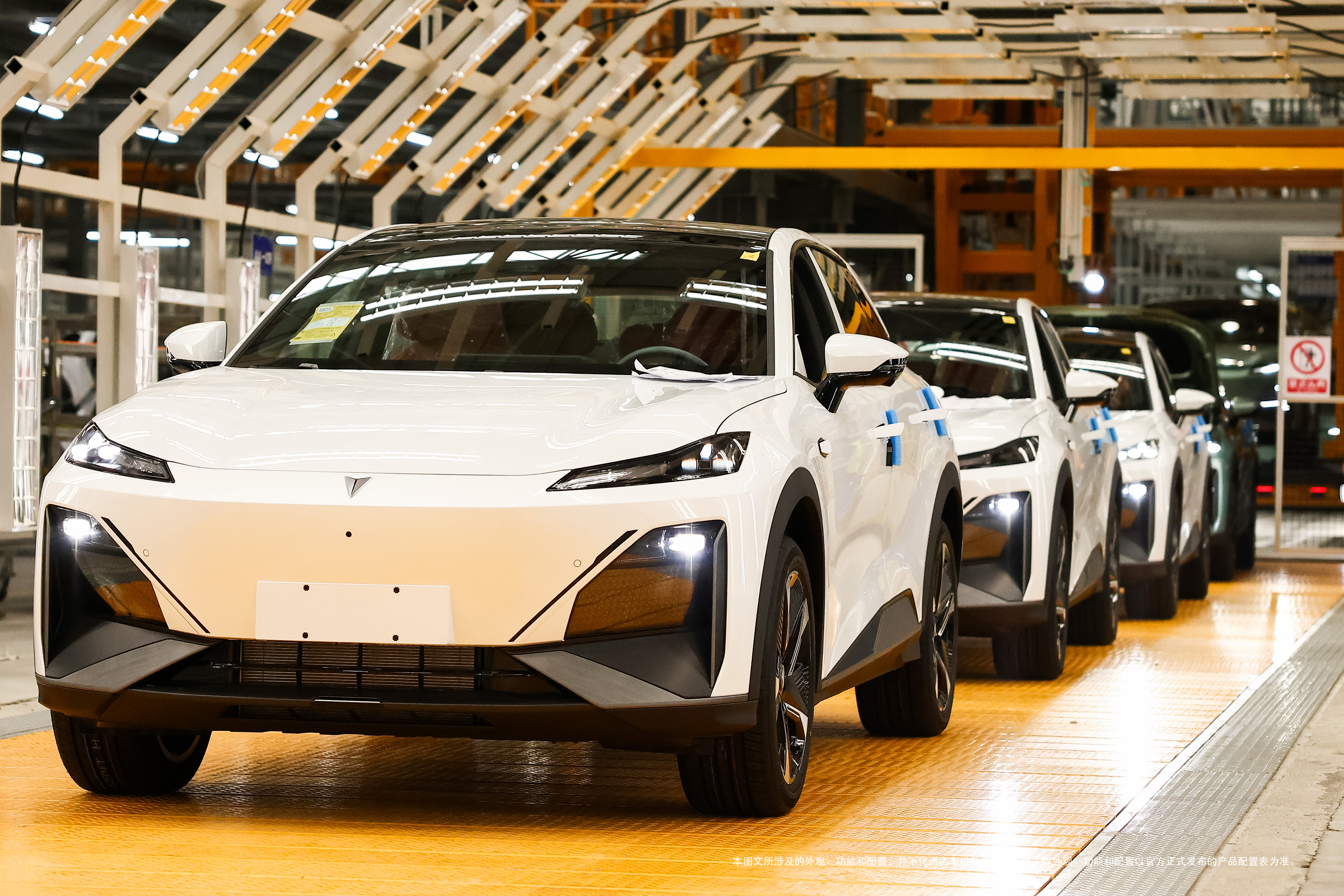 又一里程碑！深蓝S7第10万辆量产车正式下线