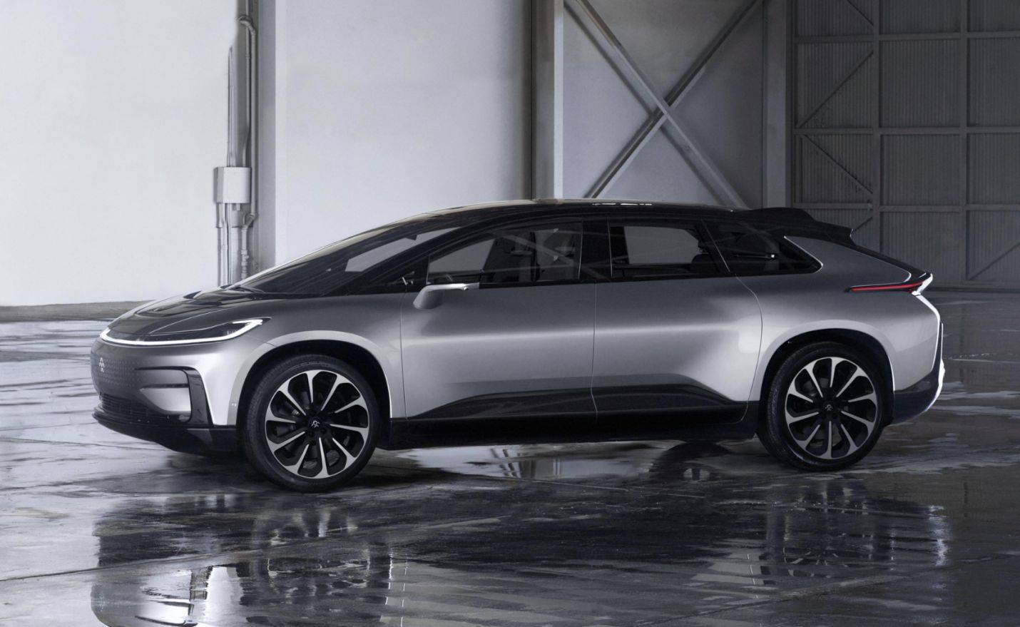 红帽坚持开源+混合云战略，赋能软件定义汽车