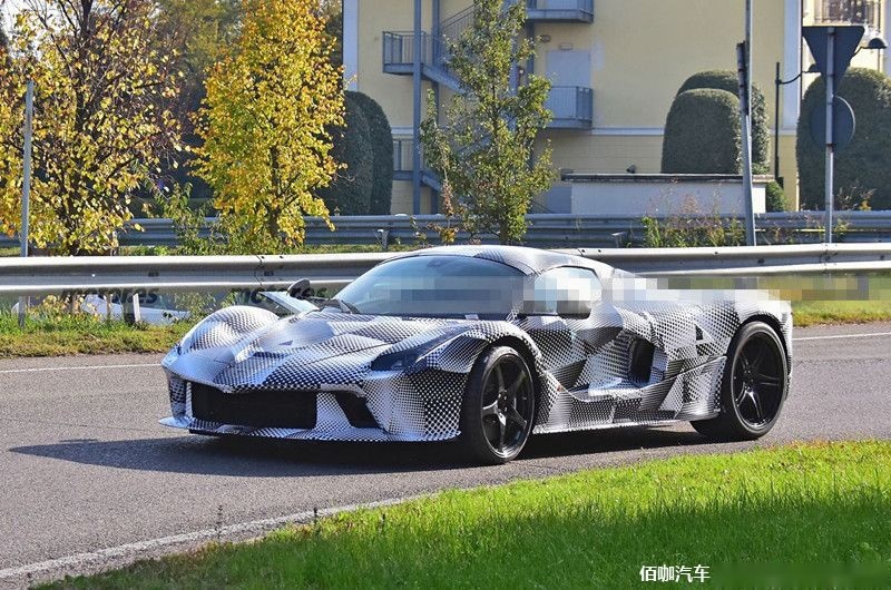 定位新一代旗舰跑车 法拉利F250谍照曝光