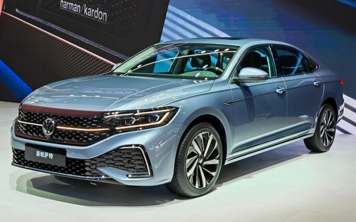 提供两种外观 大众全新帕萨特PRO实车图曝光