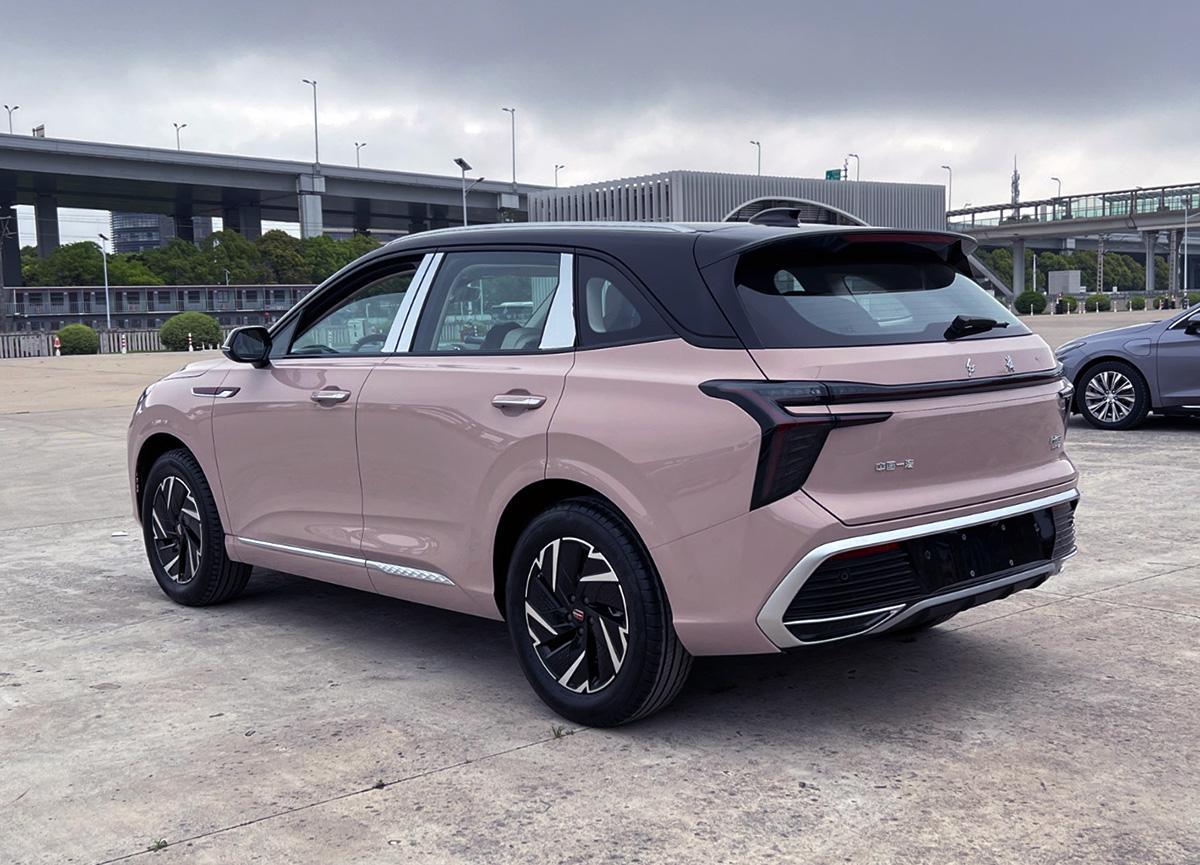 综合续航超1000km 红旗HS3 PHEV将8月上市