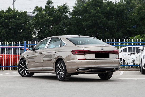 提供两种外观 大众全新帕萨特PRO实车图曝光
