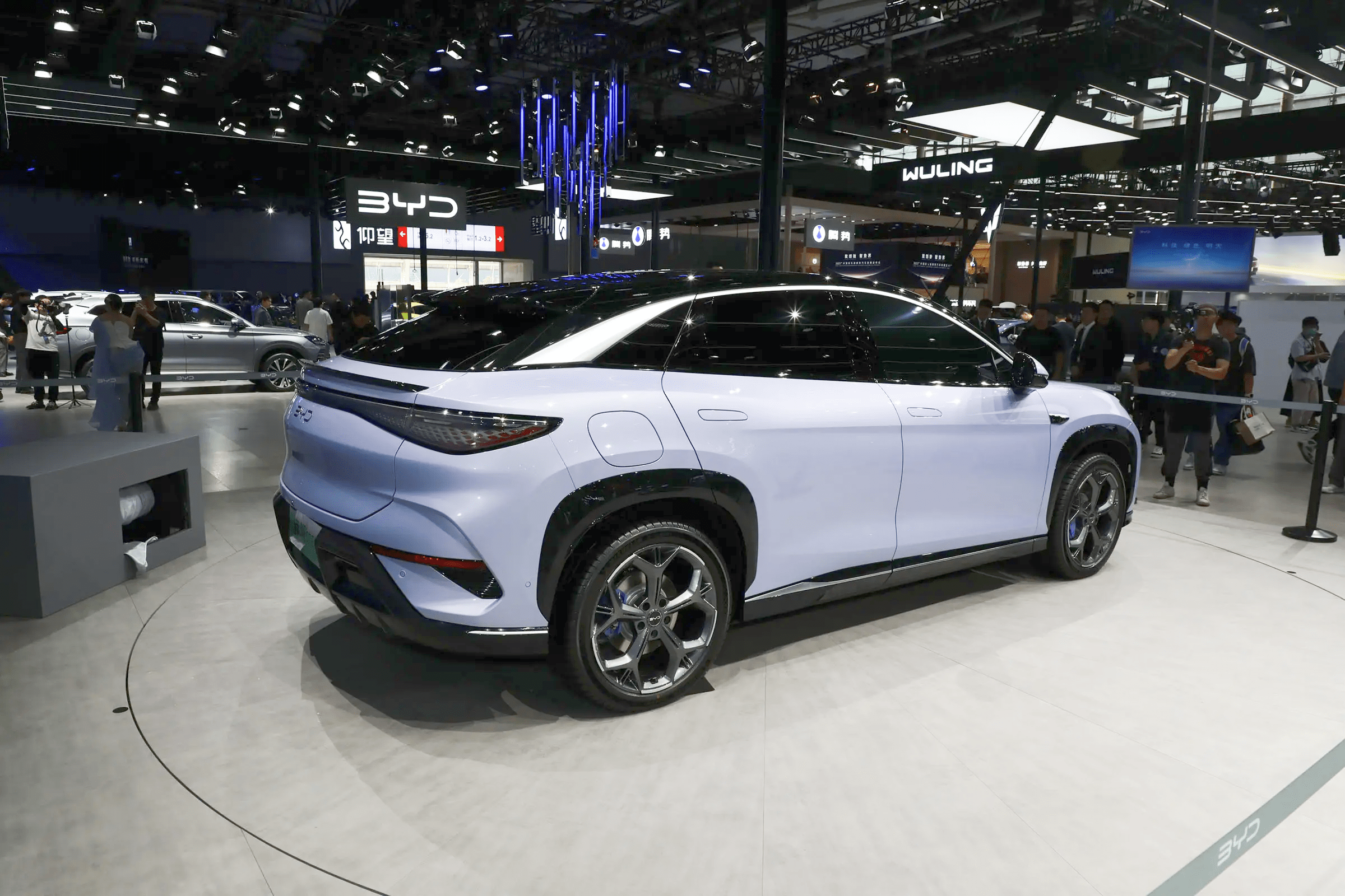 极氪首款家用SUV命名为“7X”