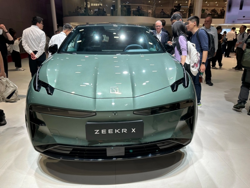 极氪首款家用SUV命名为“7X”