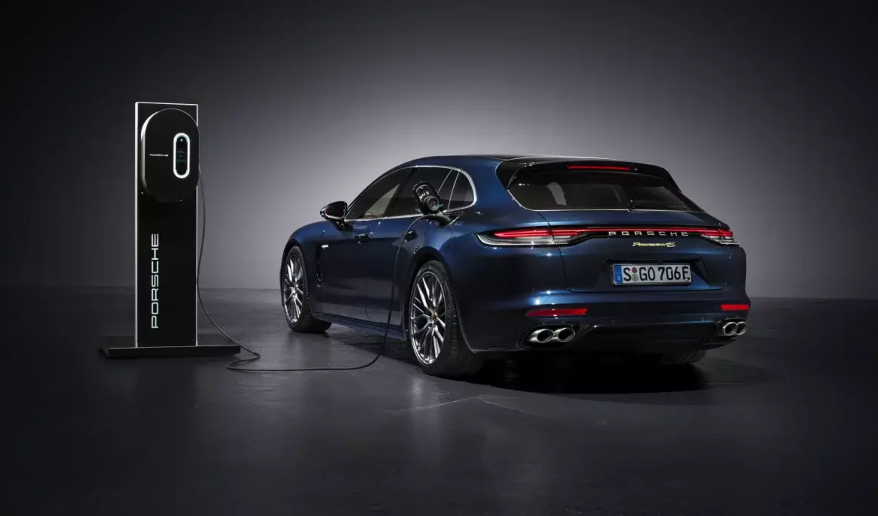 保时捷Panamera Turbo S E-Hybrid官图发布