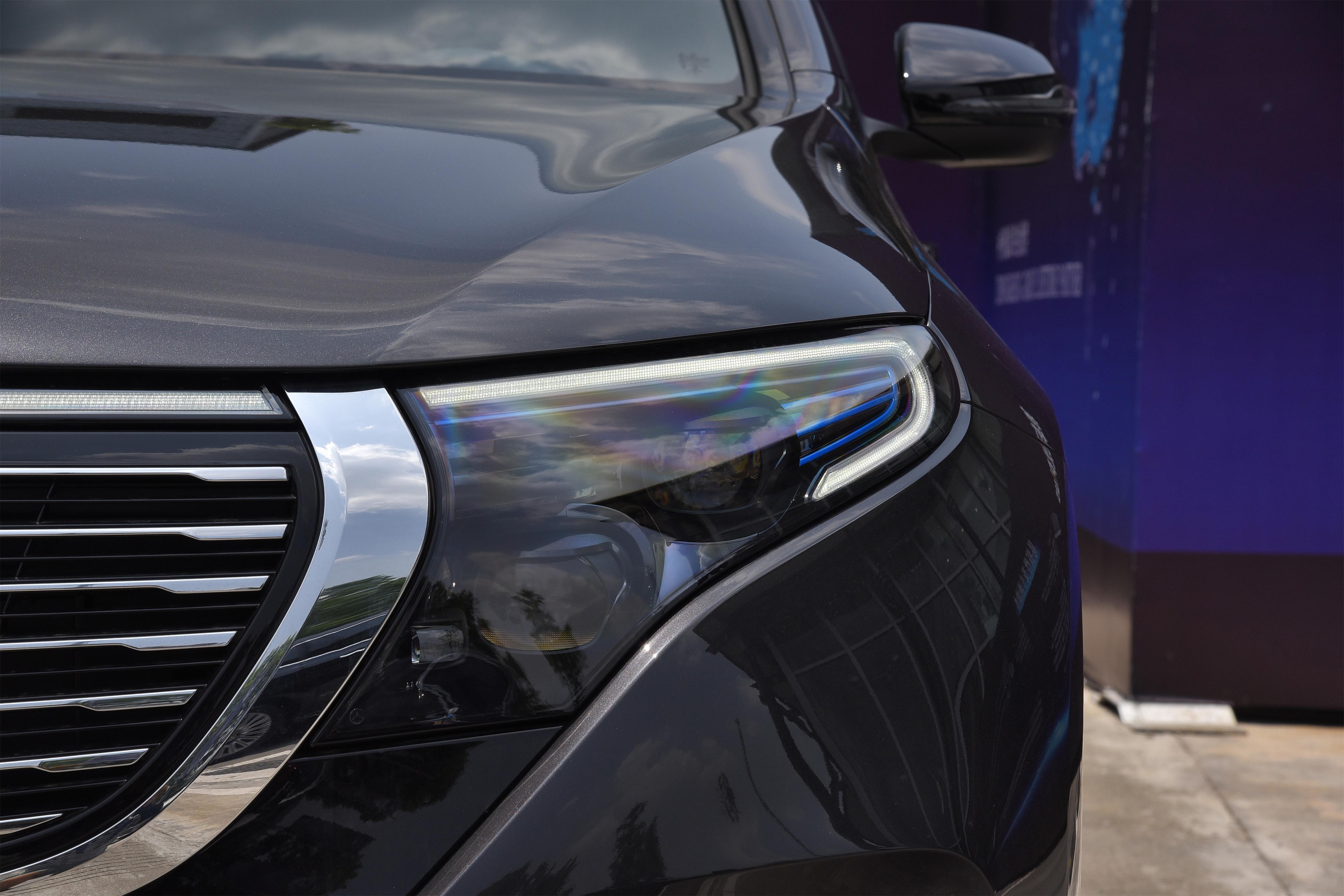 奔驰调整电动化计划；又一新势力获大众超300亿投资丨AC早报