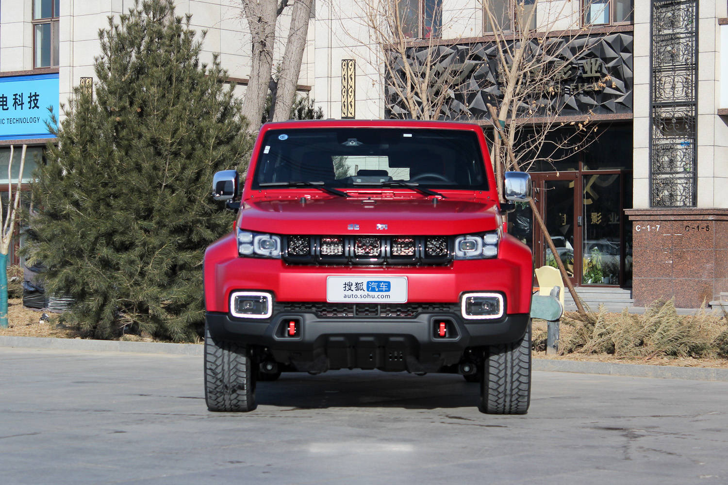 BJ40刀锋英雄/环塔冠军版将于7月15日上市