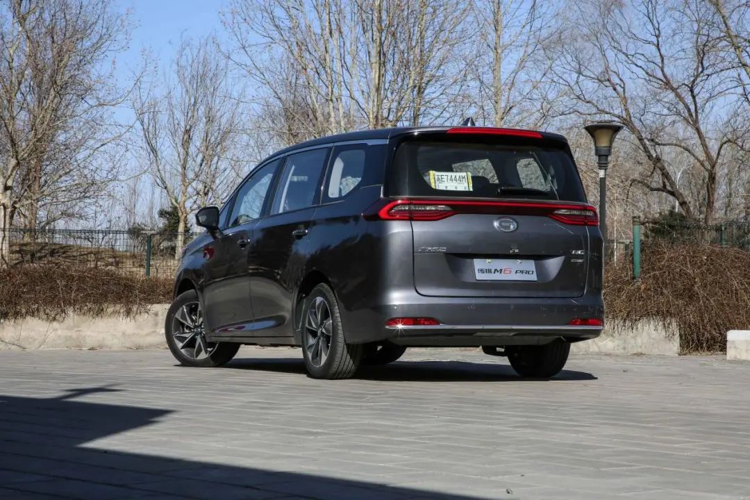 10-15万级MPV市场新标杆，传祺M6 MAX把幸福值拉满