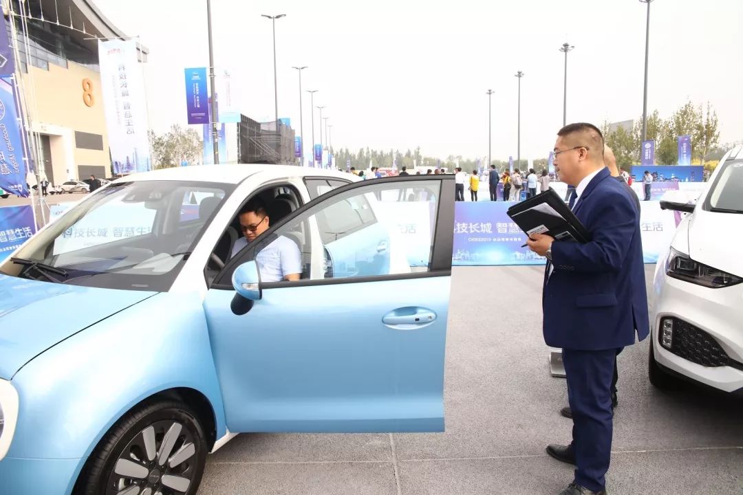 向新向上，共赴新程，金脉与中国一汽联合打造的高集成电驱逆变砖闪耀亮相一汽集团第六届供应链创新科技展