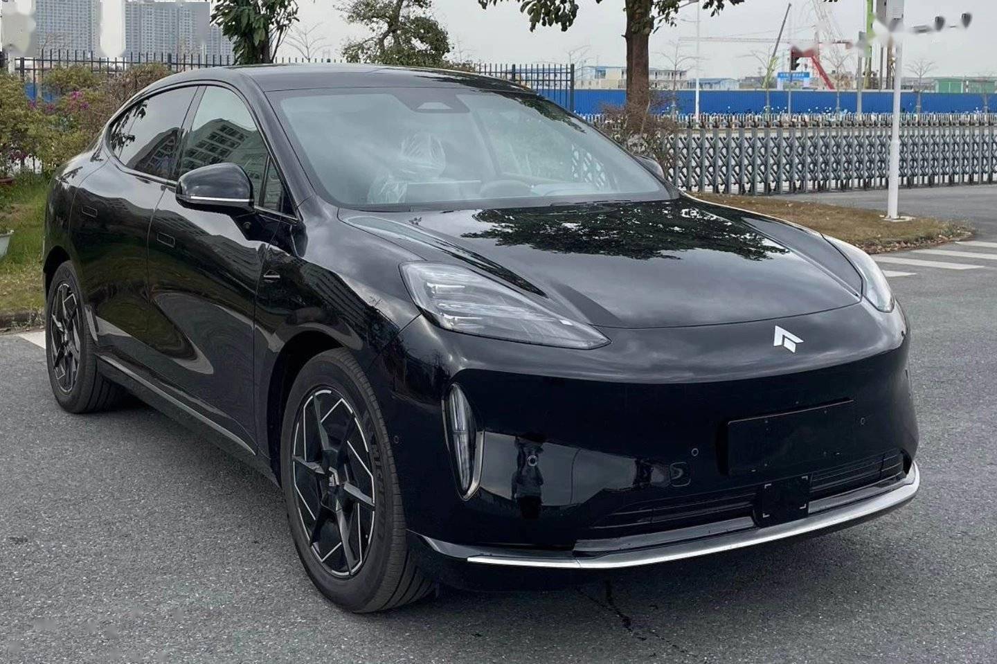 12.98万元起售 埃安霸王龙剑指全球新经典