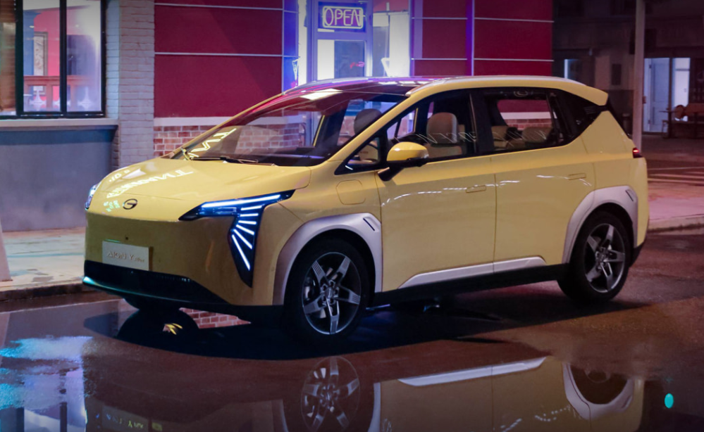 首批500辆AION Y Plus发车印尼