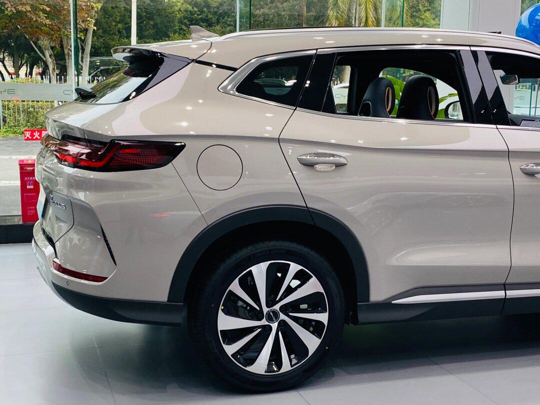 开创SUV油耗3时代！比亚迪宋PLUS DM-i与宋L DM-i震撼上市