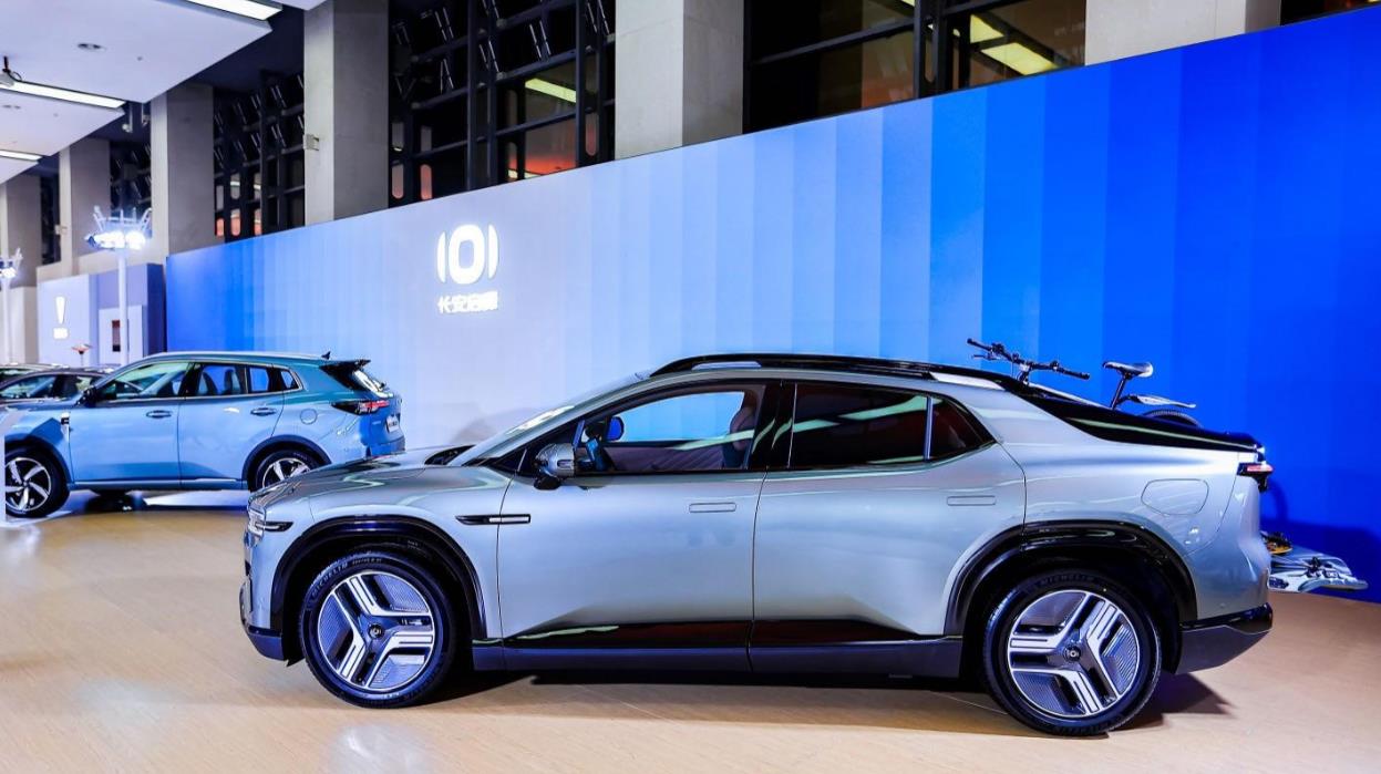 打卡长安数智工厂 启源E07预测售价30—50万元