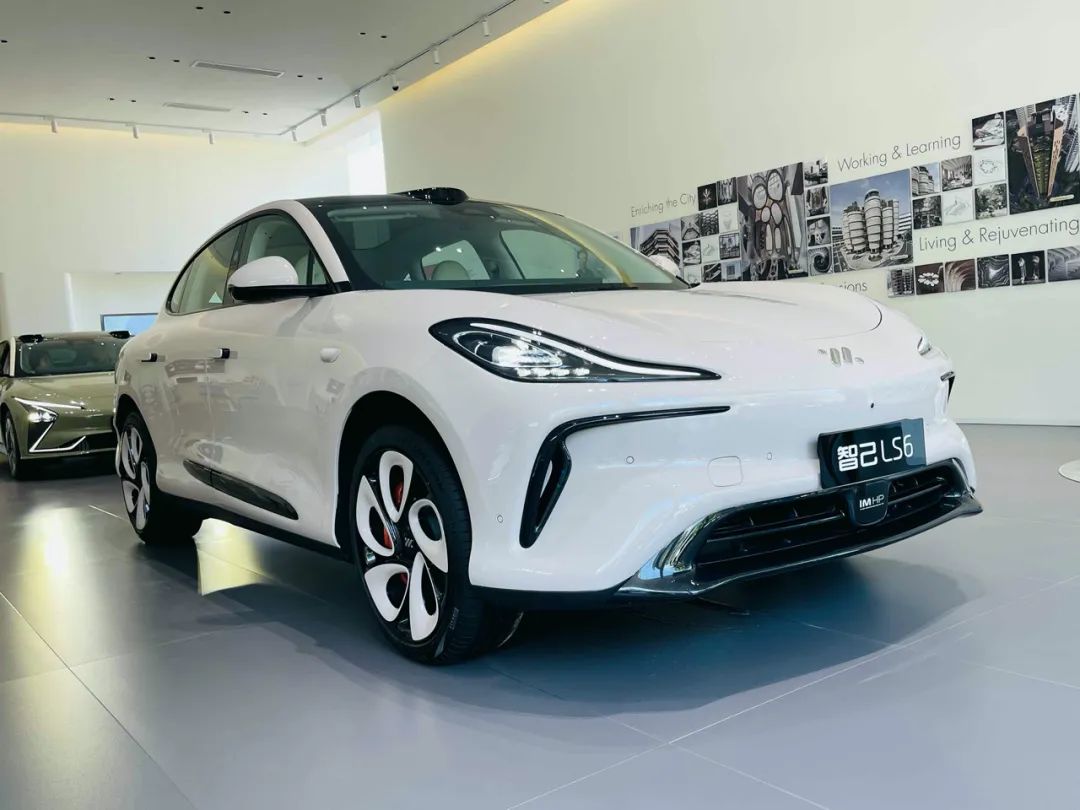 全面升级 新款智己LS6将于9月26日上市