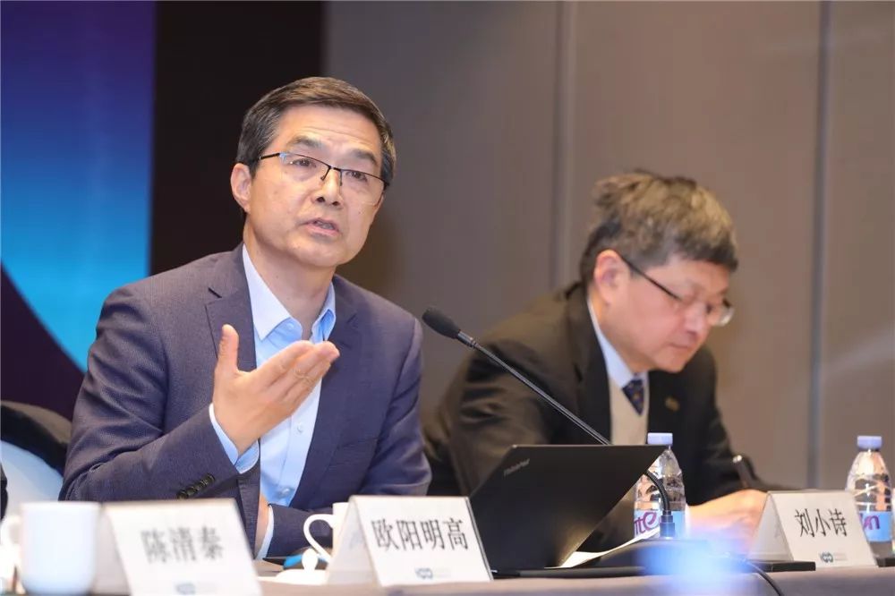 欧阳明高：700Wh/kg电池大规模生产还需十年