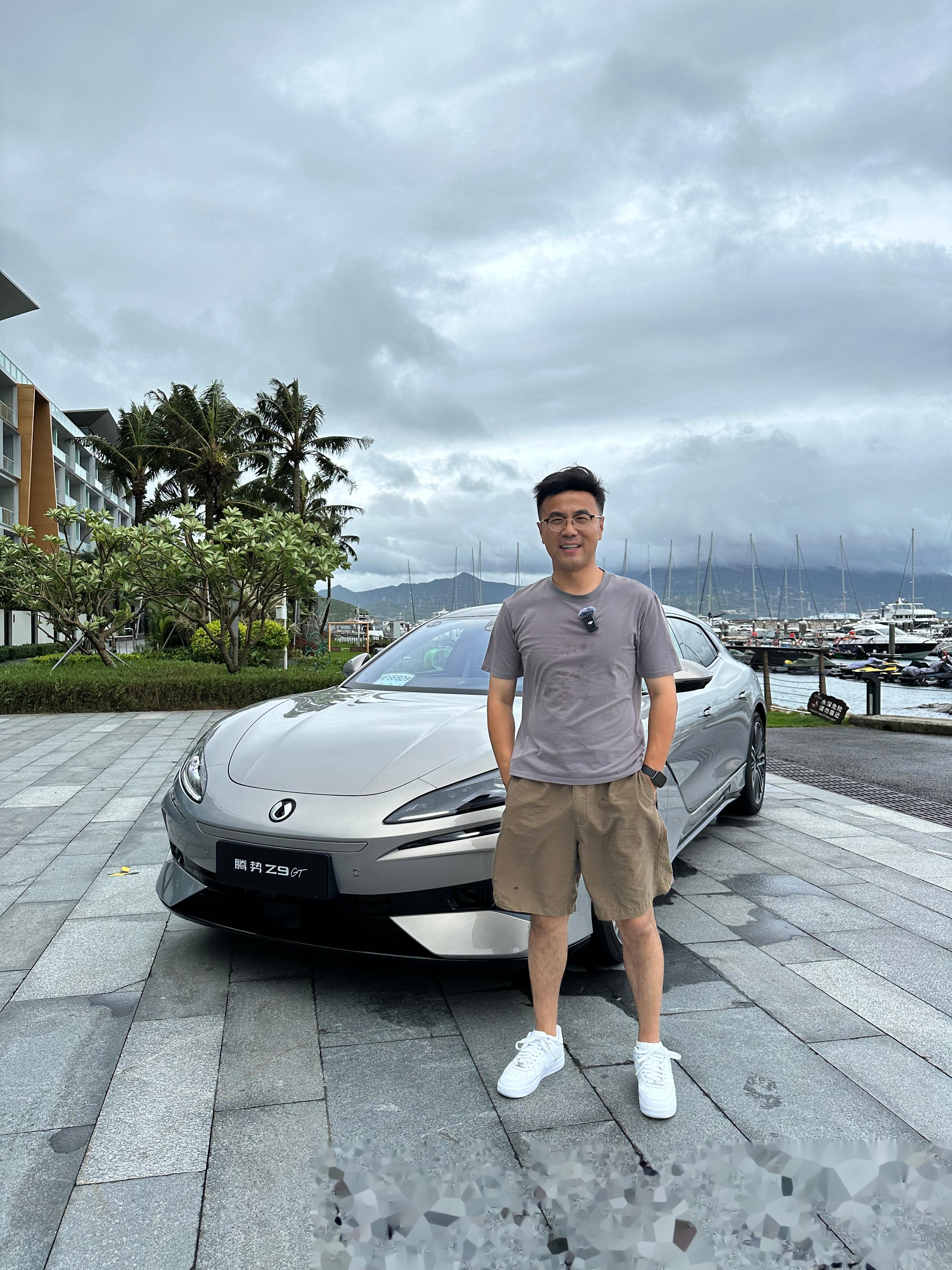 高速爆胎不跑偏，腾势Z9GT用技术硬刚BBA