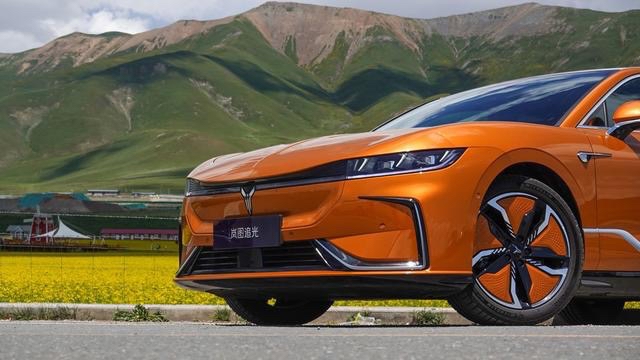 全新UI三联屏/AR HUD优化 岚图追光迎来OTA升级