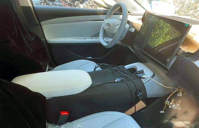 最大续航620km 小鹏MONA M03将8月27日上市