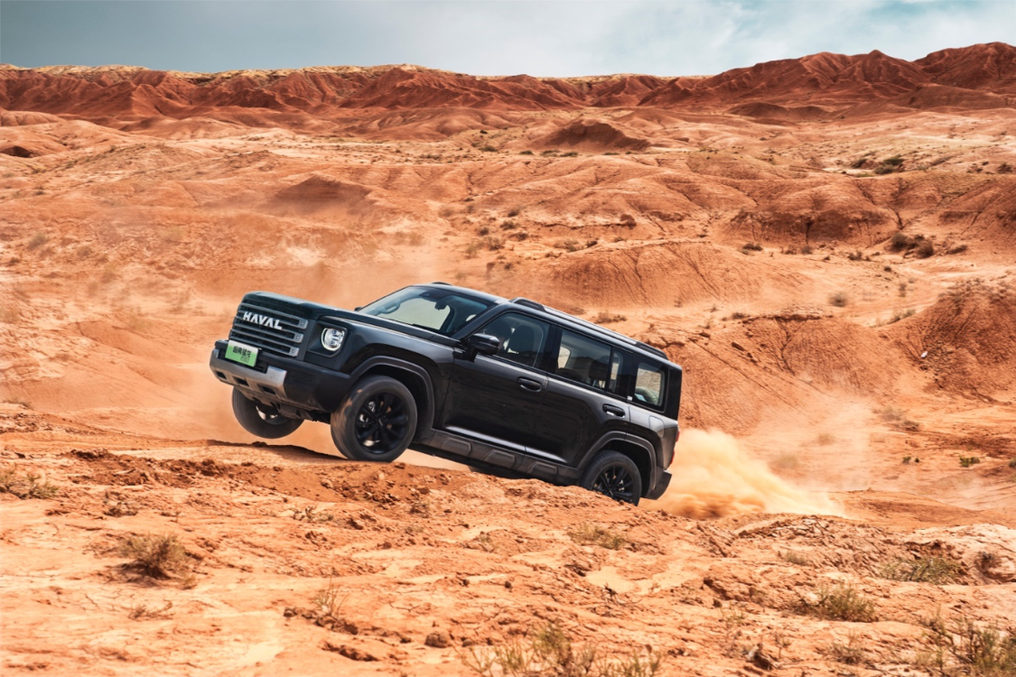 又一款“方盒子”越野车来了，竞争小、利润高的越野市场加速扩容