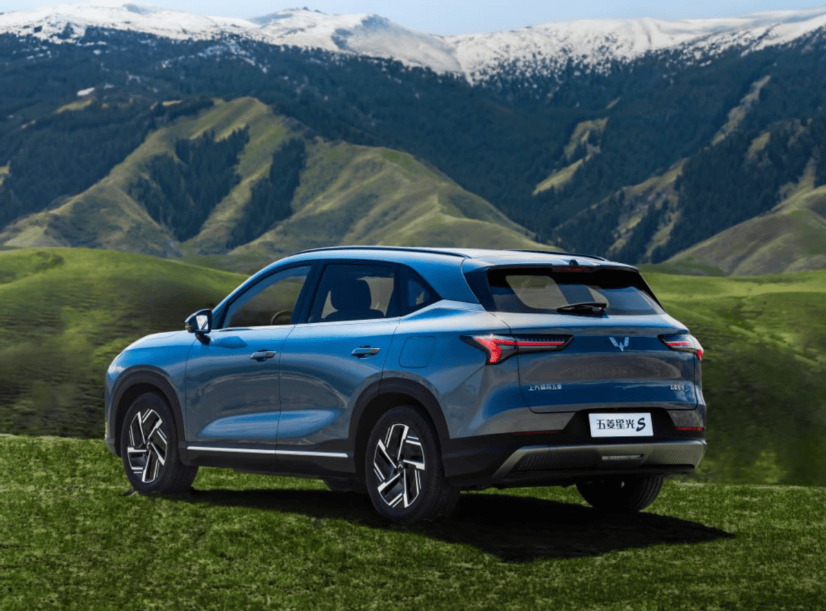 五菱星光S将于今日上市 预售10.28万元起