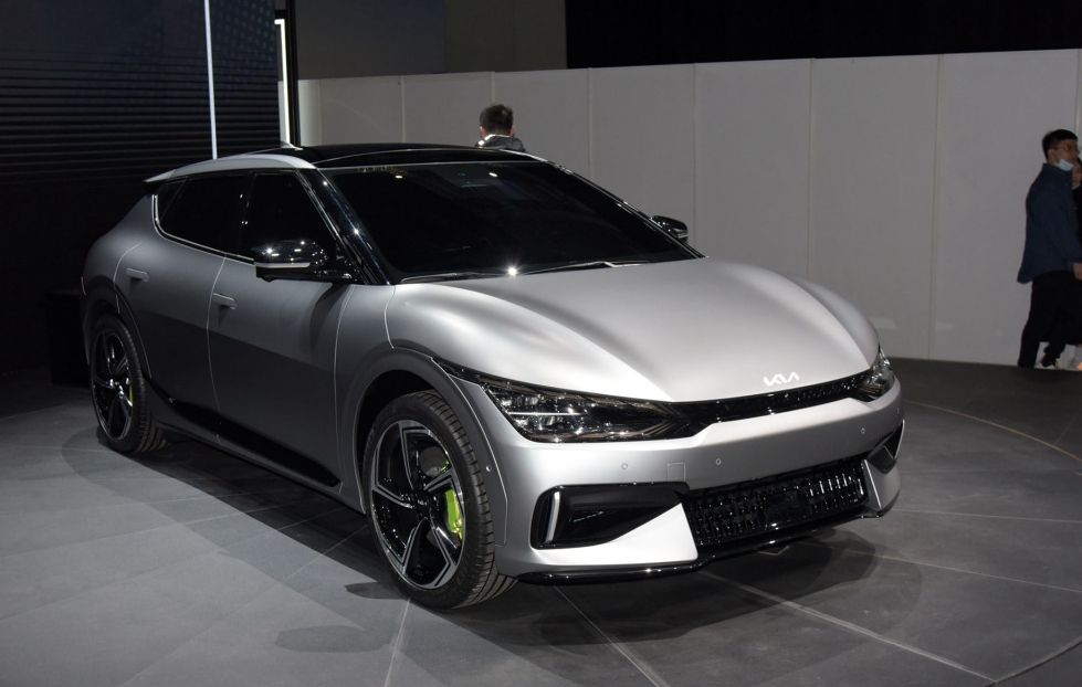 起亚在英国发布新款EV6，续航582公里