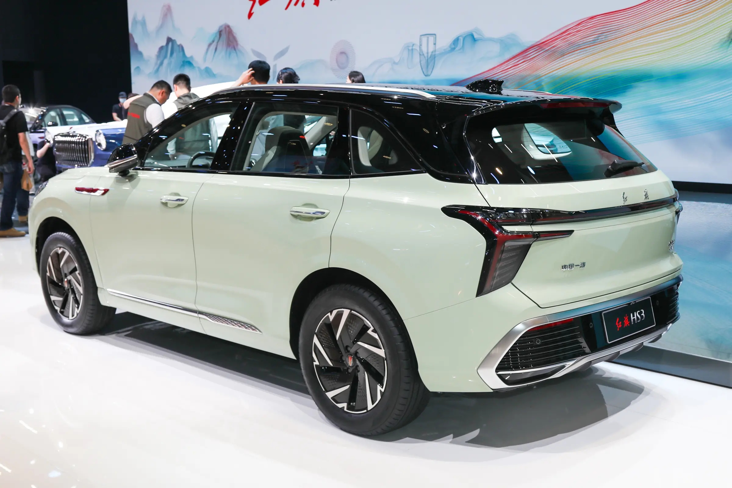 红旗HS3 PHEV将于9月27日上市 或15.98万起