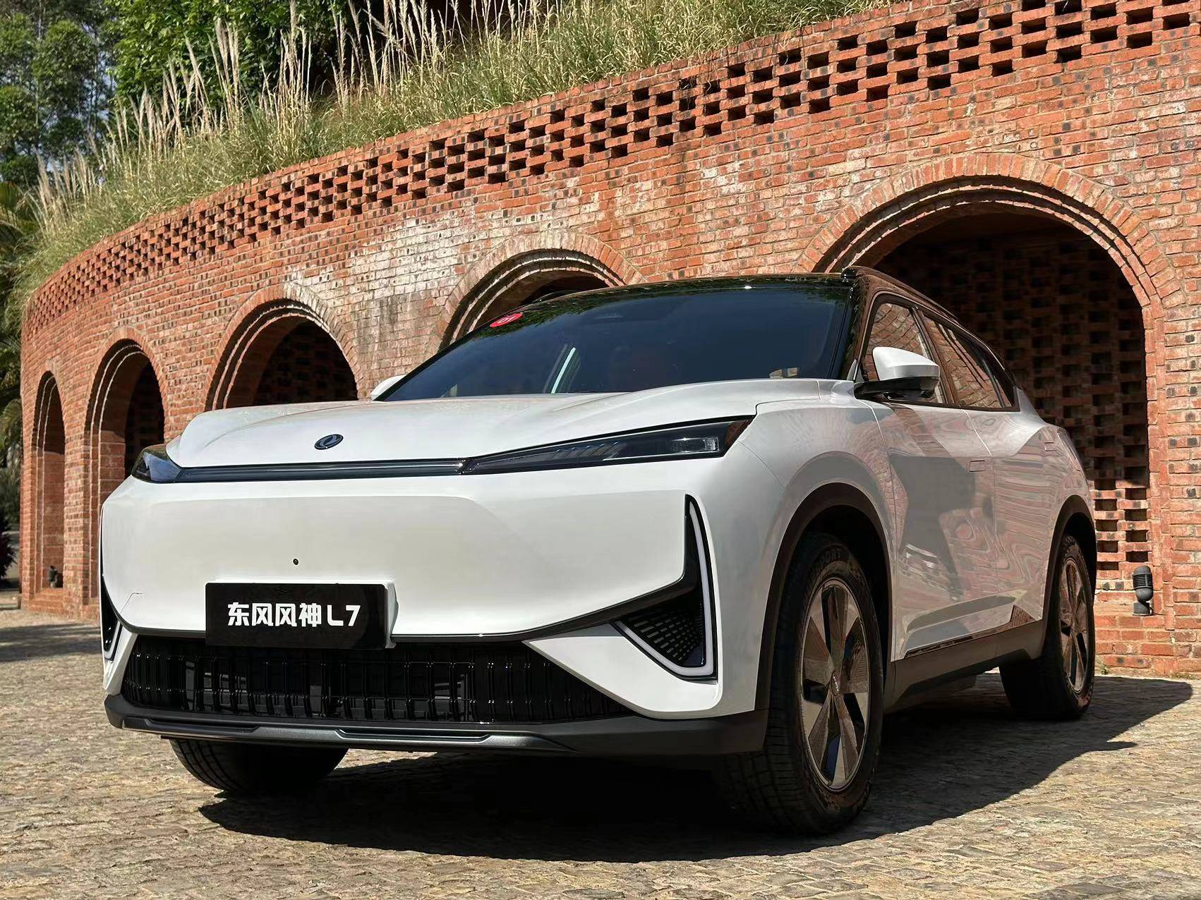 美国提高对进口电动汽车零部件的钢铁和铝关税