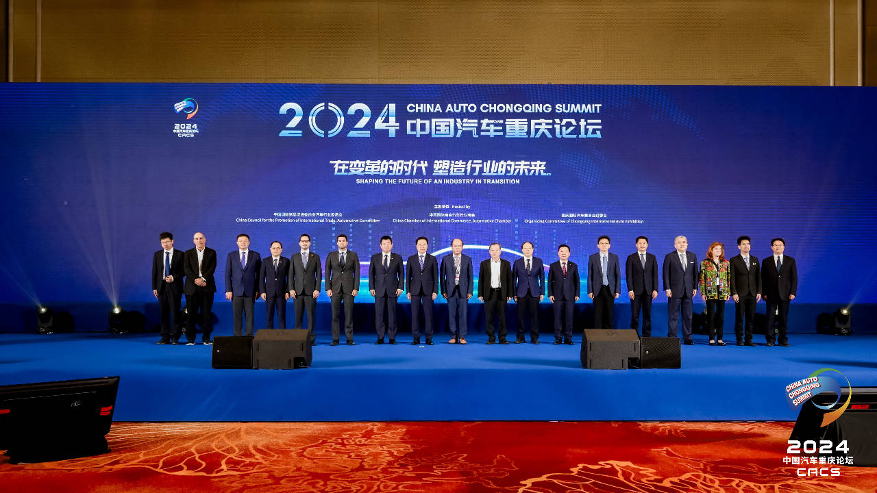 预计2026年上市 宝马M2 xDrive版谍照曝光