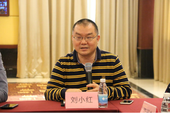 全球首批搭载鸿蒙座舱5 岚图FREE+逍遥座舱2.0正式亮相