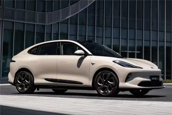 问界M7碰撞测试A柱变形，华为工程师难以自圆其说