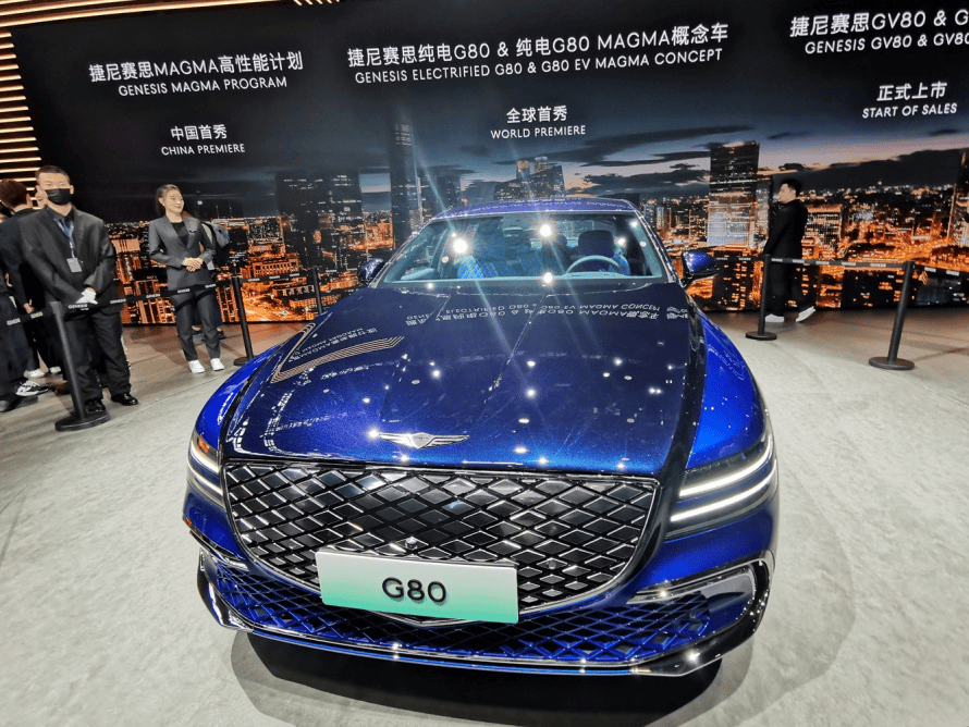 巴黎车展全球首秀 零跑B10官方预告图发布