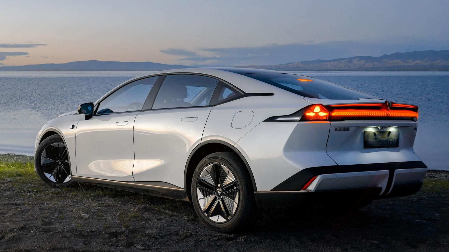 EZ-6打头阵，未来四年，长安马自达将投百亿向新能源转型