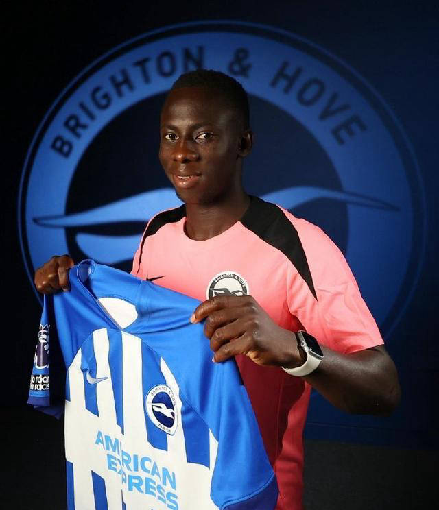 预售价19.38万起，AI技术打造国民旗舰SUV，吉利银河M9成20万级家庭购车首选