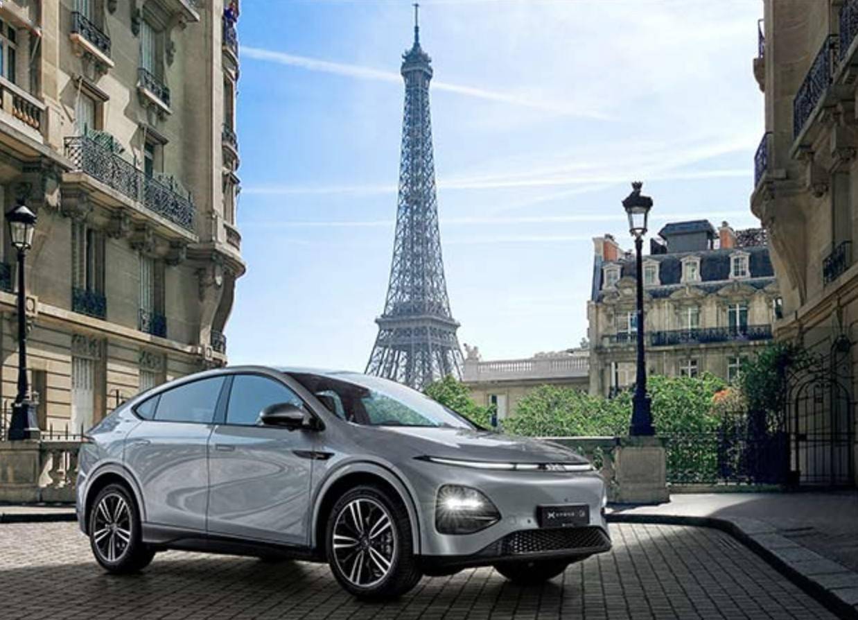 小鹏汽车扩充Robotaxi团队：正招聘多个岗位，年薪最高近百万