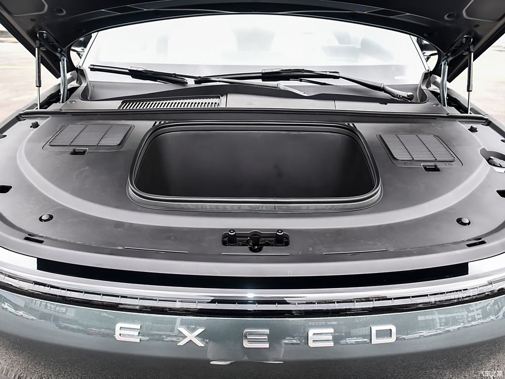 星纪元ET增程四驱版下线 将于广州车展开启预售