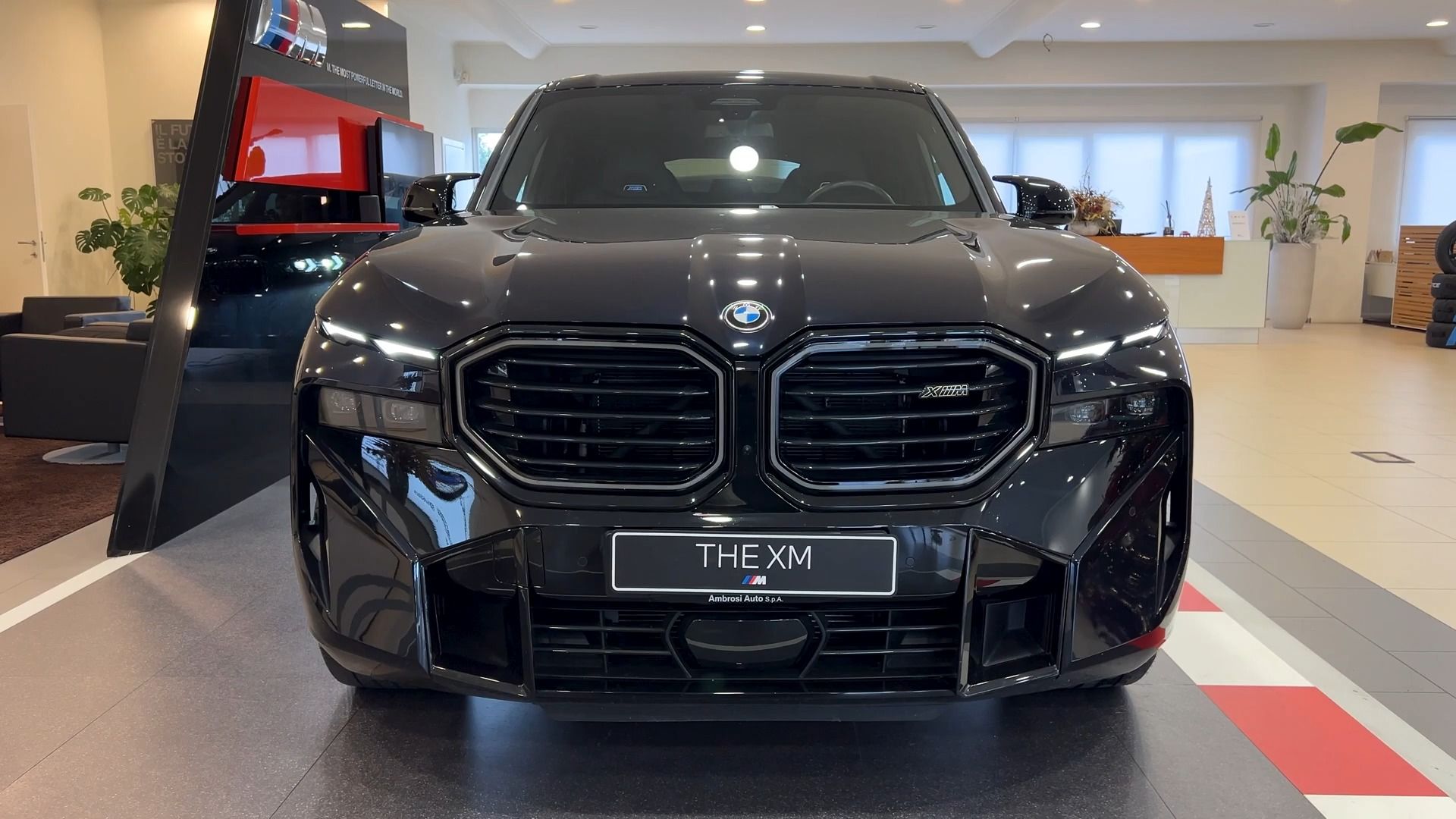 限量生产47辆 宝马XM Kith官图发布