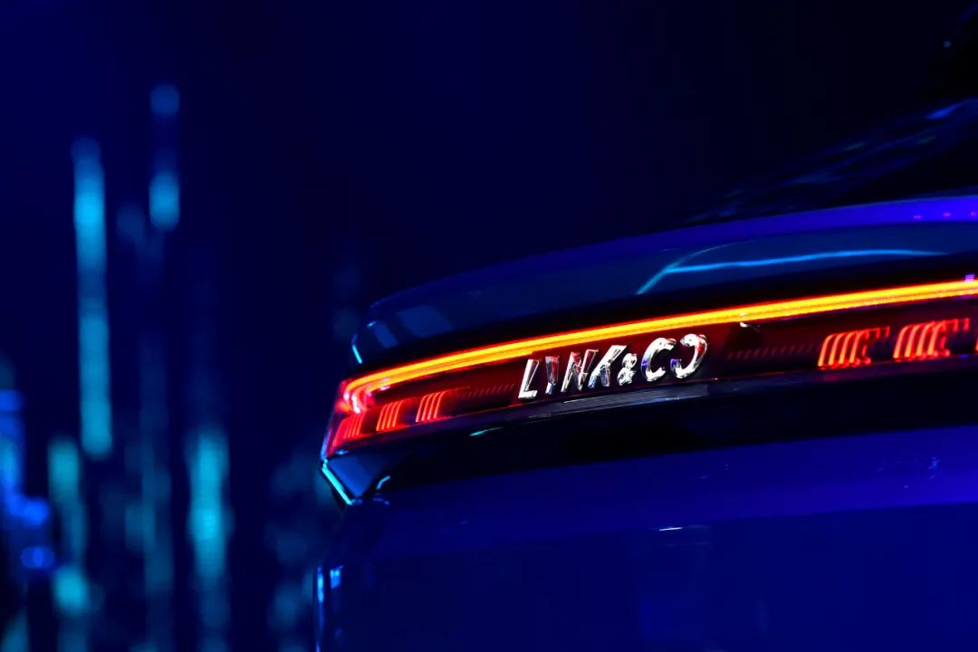 领克EM-P超电双子星第15万辆整车下线