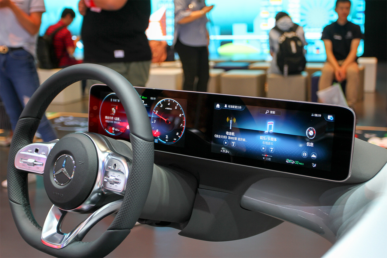 梅赛德斯-奔驰进一步集成人工智能 可通过MBUX语音助手进行类人对话
