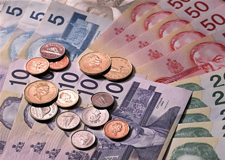 加拿大对华加征关税，每年或增收1亿加元