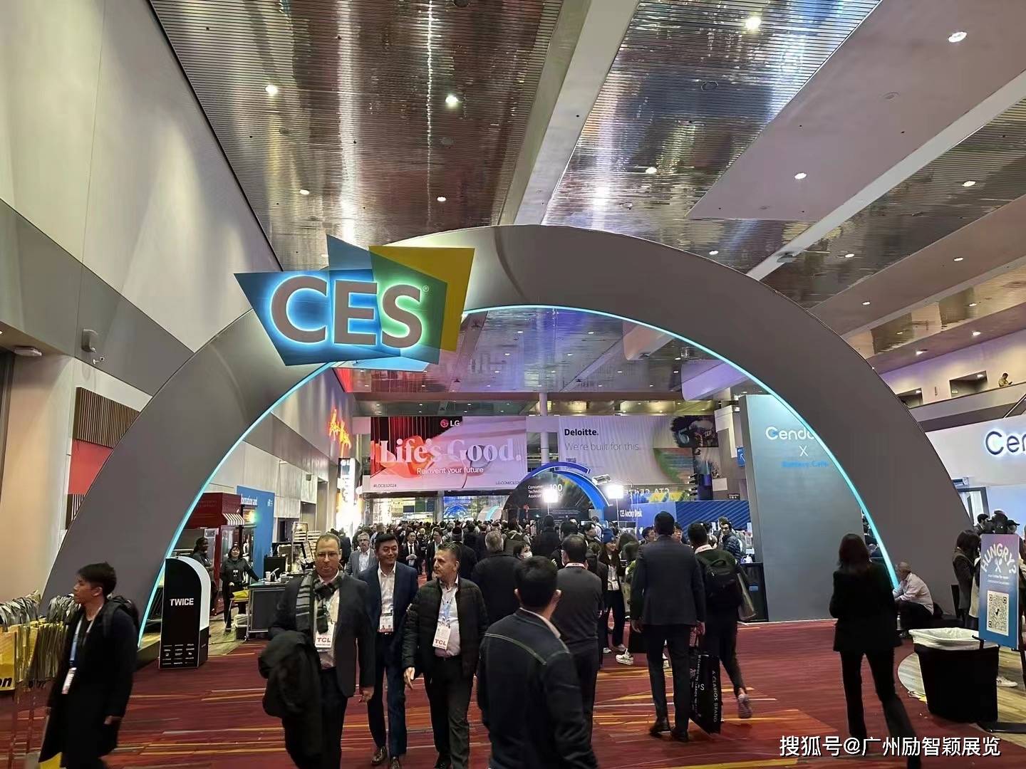 CES 2025：美国SMK Electronics推出新型车内烟雾探测解决方案和无源无钥匙进入系统