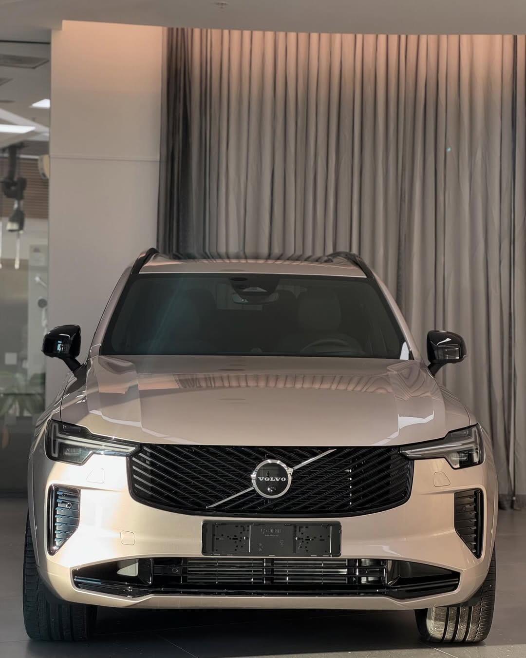 有望上半年上市 全新沃尔沃XC90实车曝光